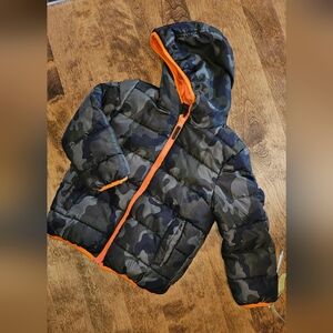 Boys Camo Coat. 5T. Jumping Beans